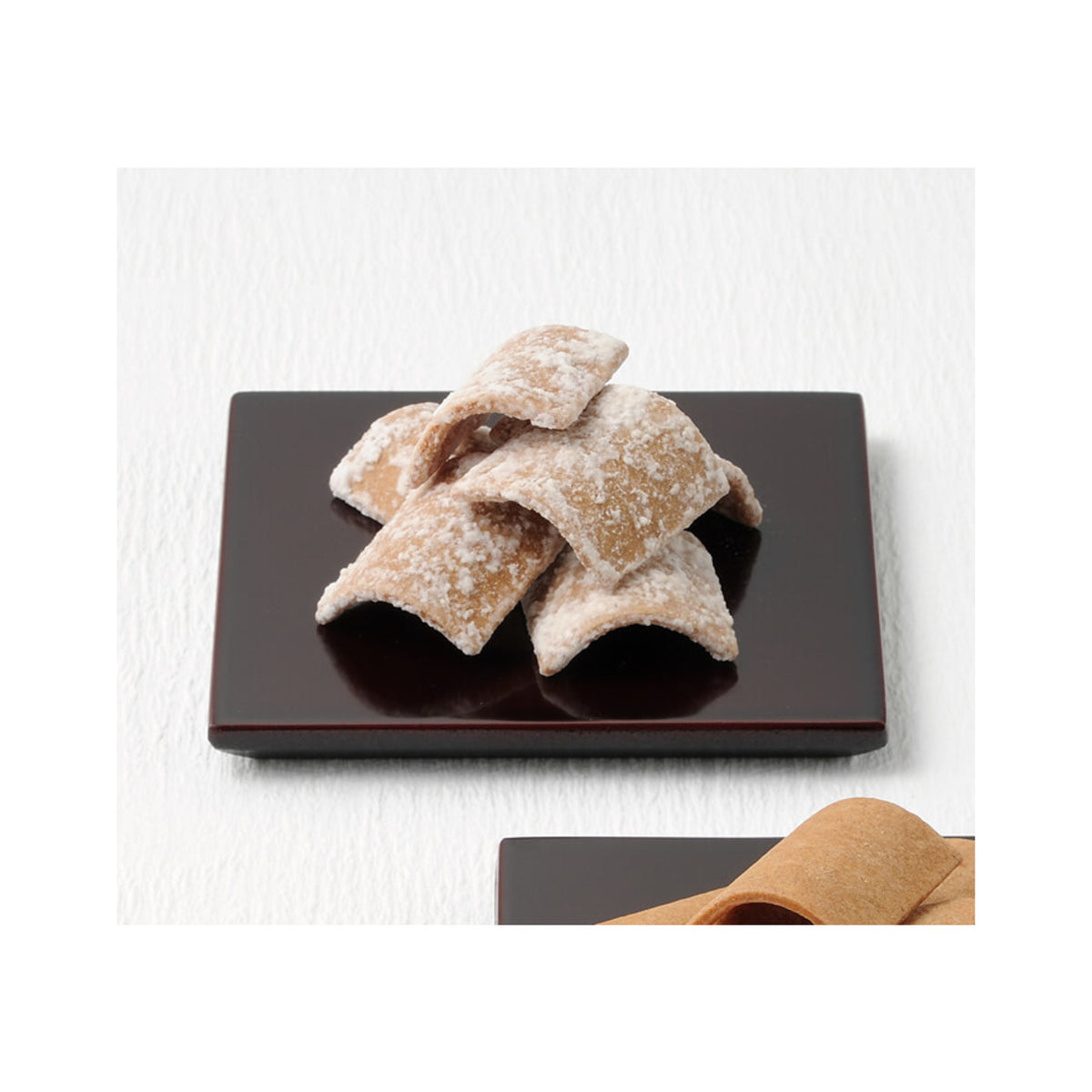 Izutsu Yatsuhashi Baked Cinnamon Rice Crackers 100g (Kyoto Souvenir) - img-2