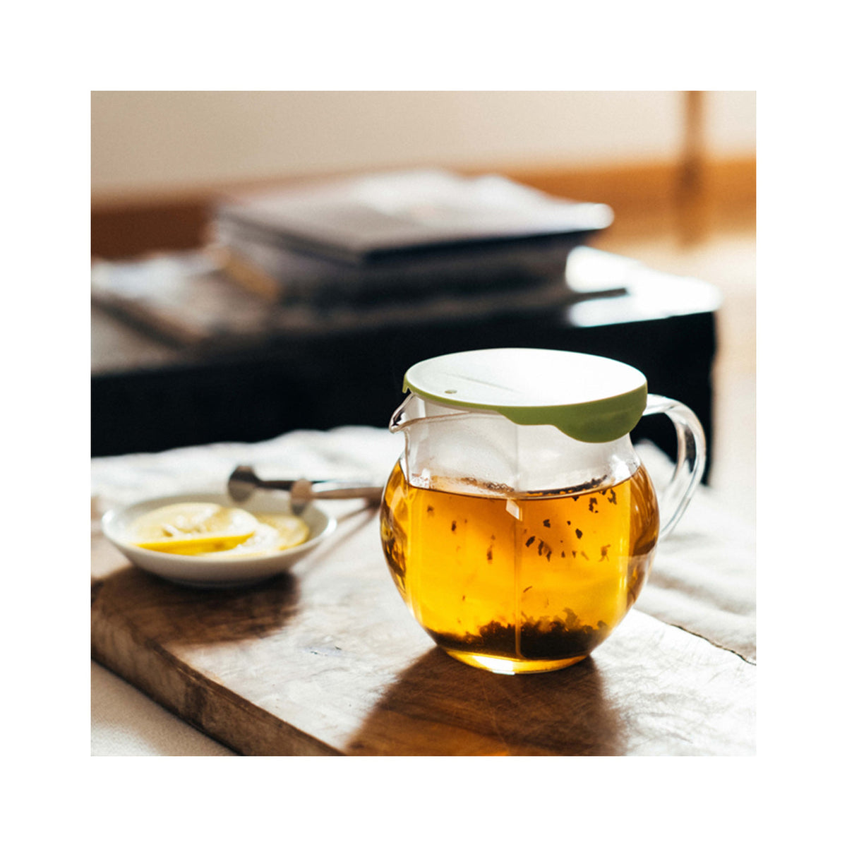 Hario Chacha Flatty Teapot 450ml CHF-45GG | Tea steeping in glass pot