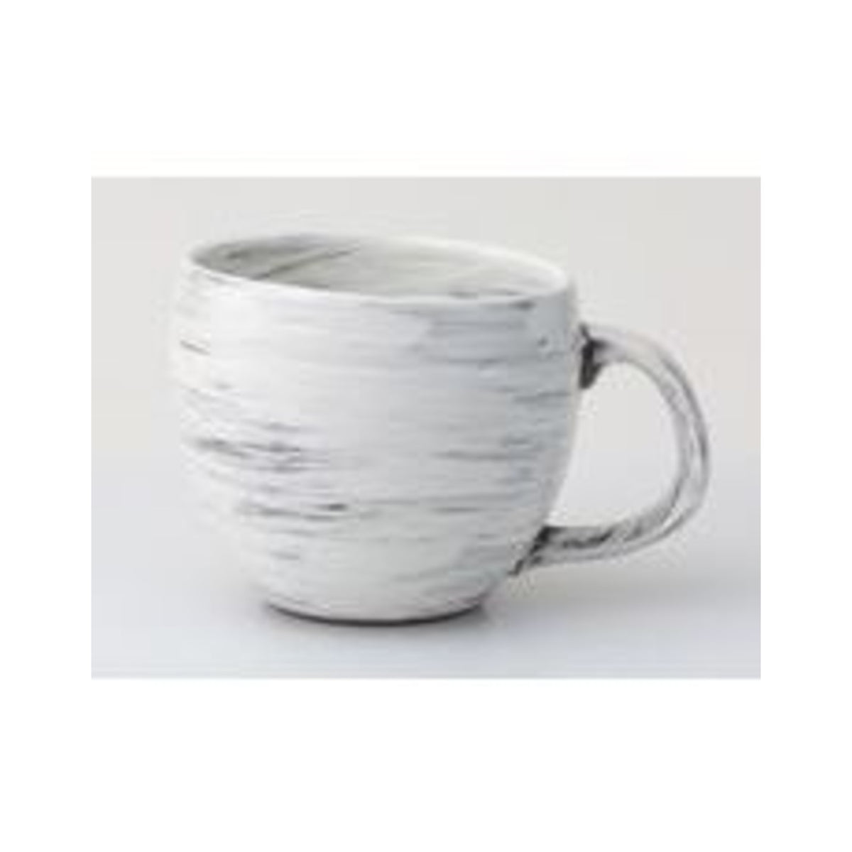 Saikai Toki Hasami Ware Hake Brush-Stroke Mug 340ml - img-1