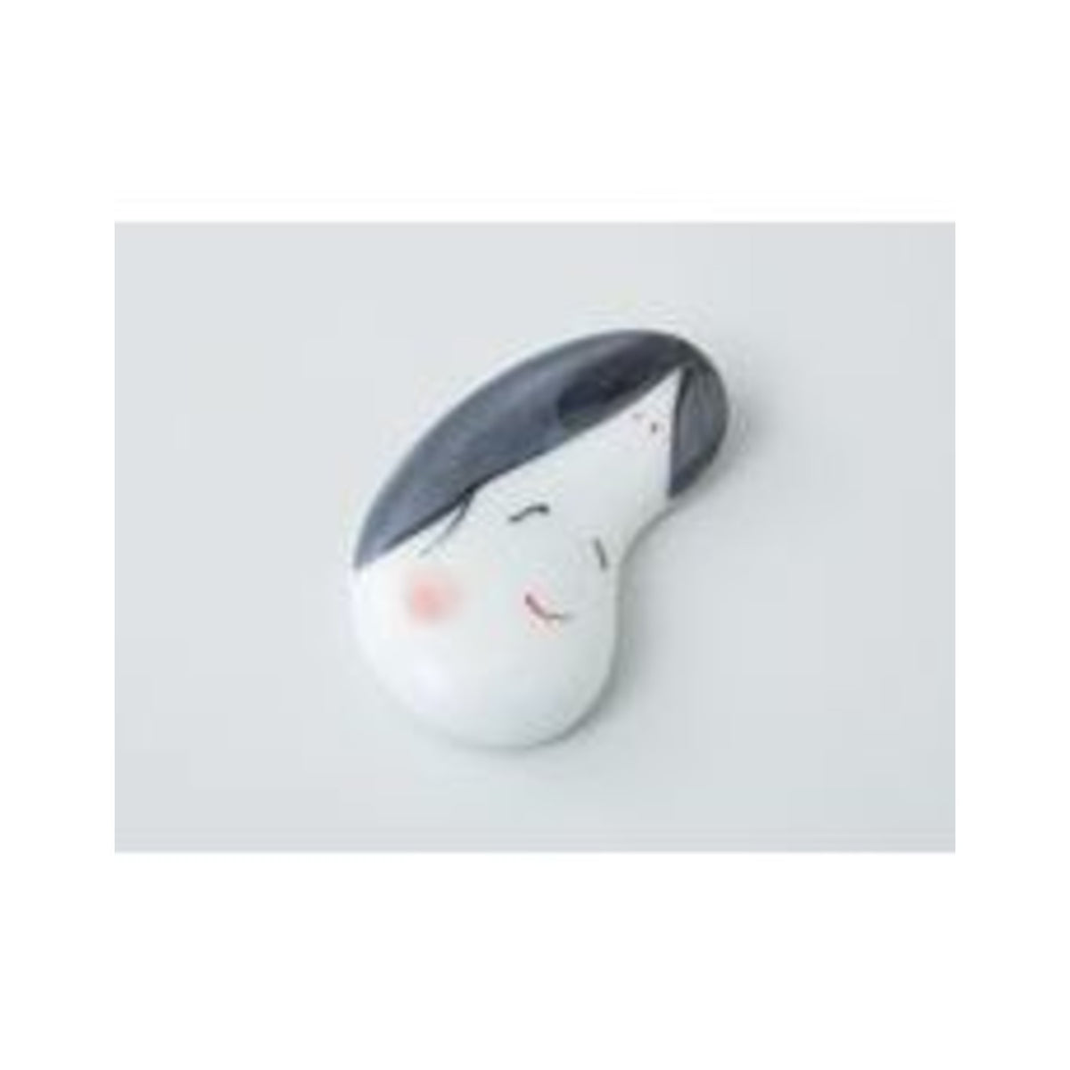 Saikai Toki Hasami Ware Okame Chopstick Rest - img-1